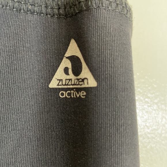 Ladies Zuzuzen Active Athletic Capri - Picture 3 of 7